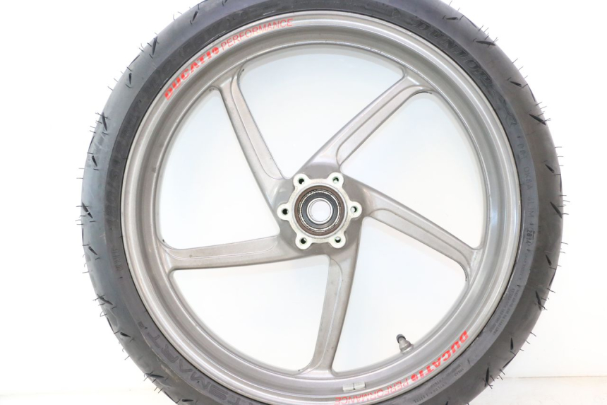 photo de VORDERRADFELGE UND REIFEN DUCATI SS IE DS CARENEE 1000 (2002 - 2006) - Alternative Perspektive