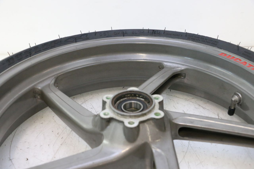 photo de VORDERRADFELGE UND REIFEN DUCATI SS IE DS CARENEE 1000 (2002 - 2006) - Oberflächenzustand und Material