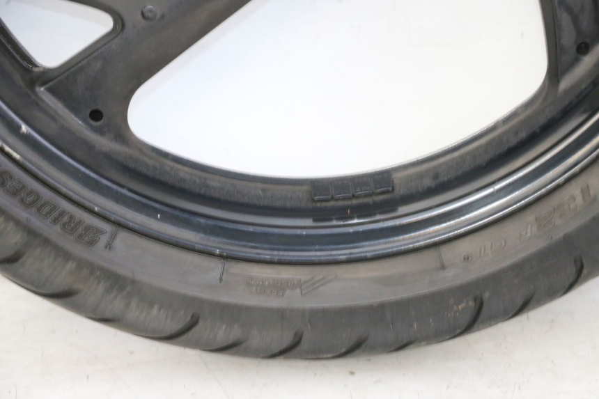 photo de VORDERRADFELGE UND REIFEN HONDA ST PAN EUROPEAN 1300 (2002 - 2013) - Zoom auf Komponenten