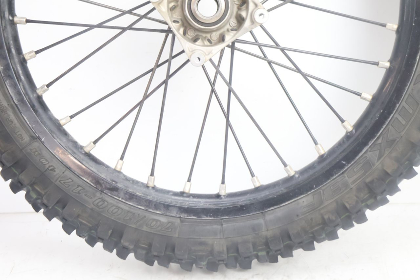 photo de VORDERRADFELGE UND REIFEN KTM SX 85 (2018 - 2024) - Details der Befestigungspunkte