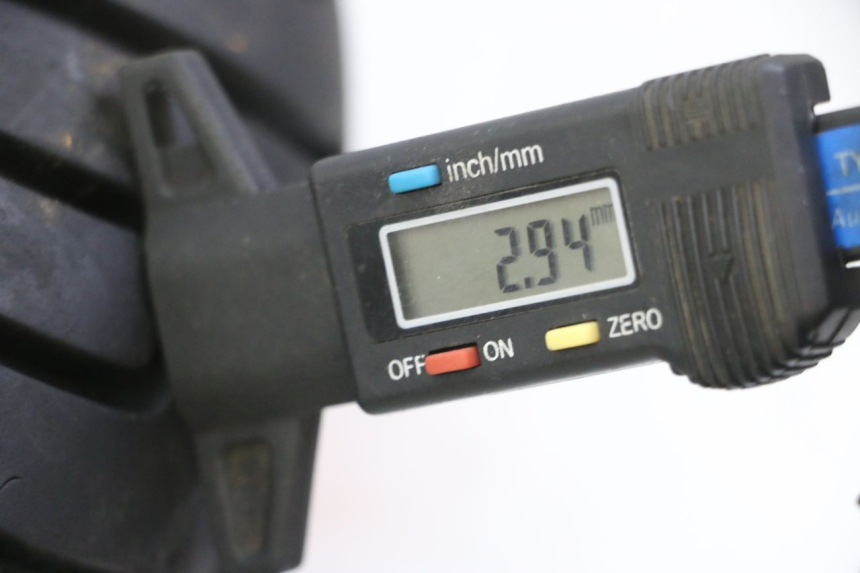 photo de VORDERRADFELGE UND REIFEN APRILIA SXR 50 (2021 - 2023) - Detailansicht des Bauteils