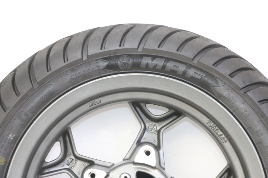 photo de VORDERRADFELGE UND REIFEN APRILIA SXR 50 (2021 - 2023) - Charakteristische Merkmale