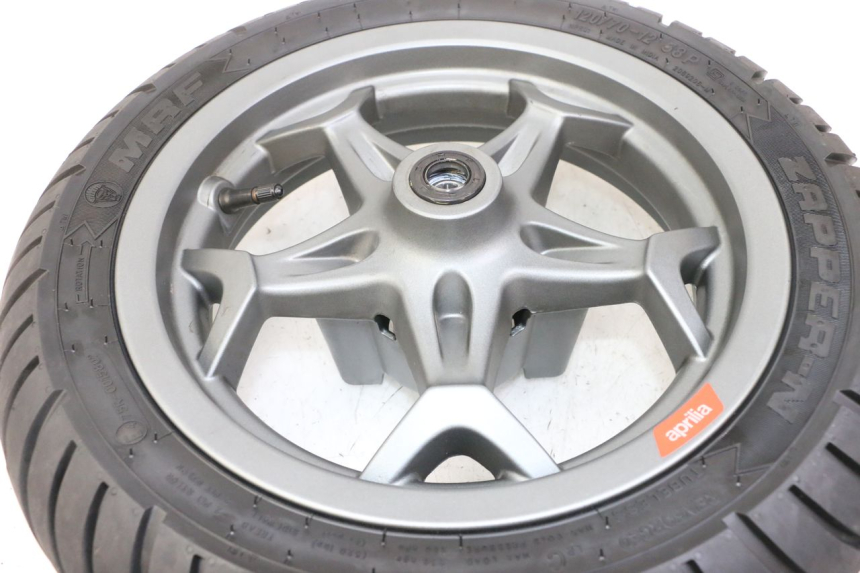 photo de VORDERRADFELGE UND REIFEN APRILIA SXR 50 (2021 - 2023) - Zoom auf Gebrauchszustand