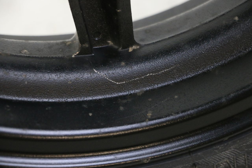 photo de VORDERRADFELGE UND REIFEN TNT MOTOR BOSTON 4T 50 (2018 - 2025) - Zoom auf Gebrauchszustand