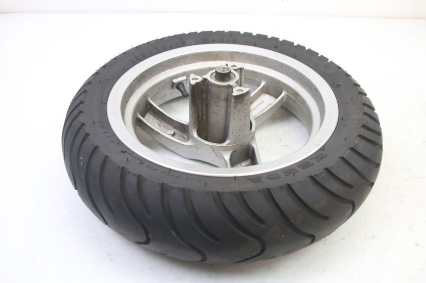 photo de VORDERRADFELGE UND REIFEN PEUGEOT VIVACITY NEW 2T 50 (2008 - 2017) - Details der Befestigungspunkte