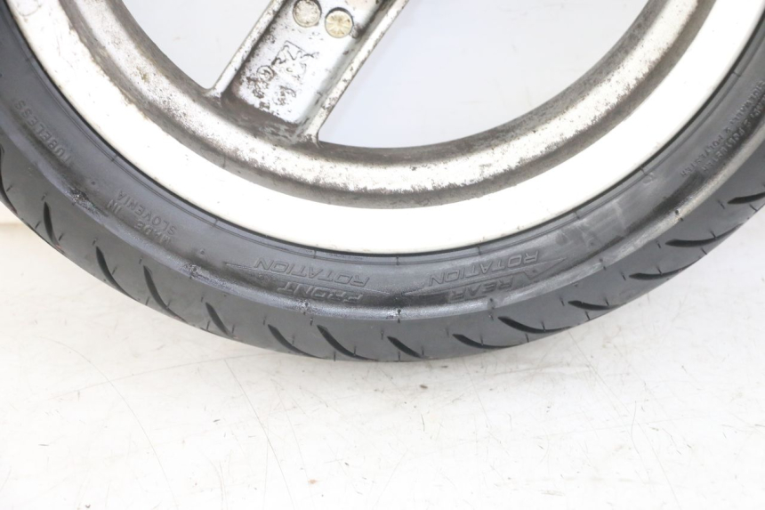 photo de VORDERRADFELGE UND REIFEN PEUGEOT VIVACITY NEW 2T 50 (2008 - 2017) - Ergänzendes Produktfoto