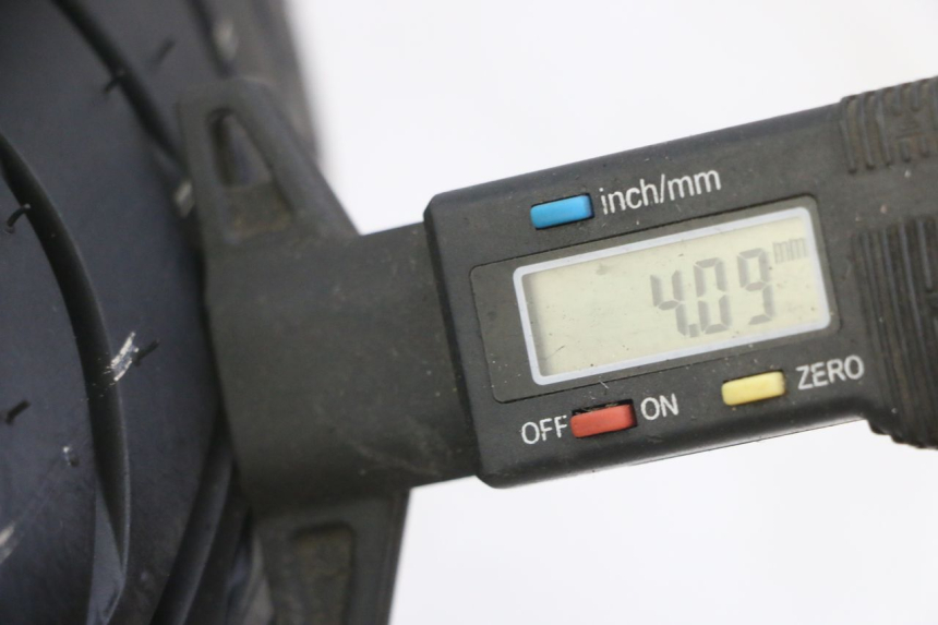 photo de VORDERRADFELGE UND REIFEN PEUGEOT VIVACITY NEW 2T 50 (2008 - 2017) - Alternative Perspektive