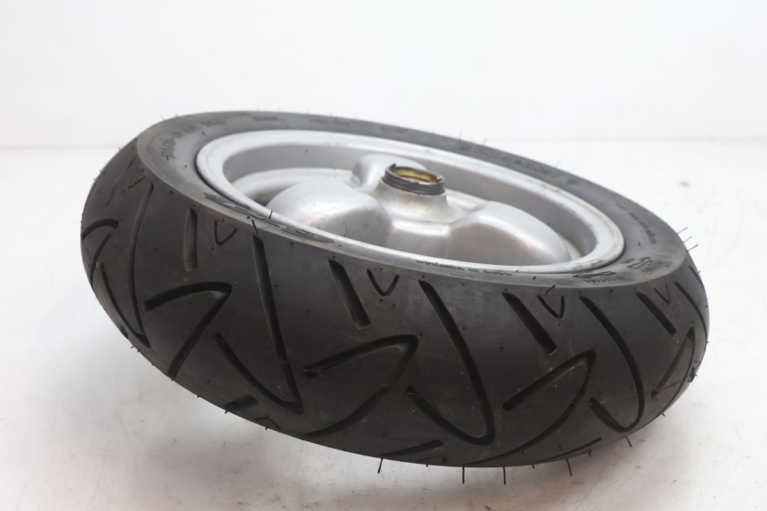 photo de VORDERRADFELGE UND REIFEN PEUGEOT VIVACITY 50 (1998 - 2003) - Hochauflösende Nahaufnahme
