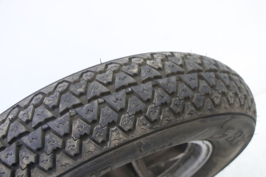 photo de VORDERRADFELGE UND REIFEN MBK WAAP 125 (2008 - 2013) - Zoom auf Komponenten