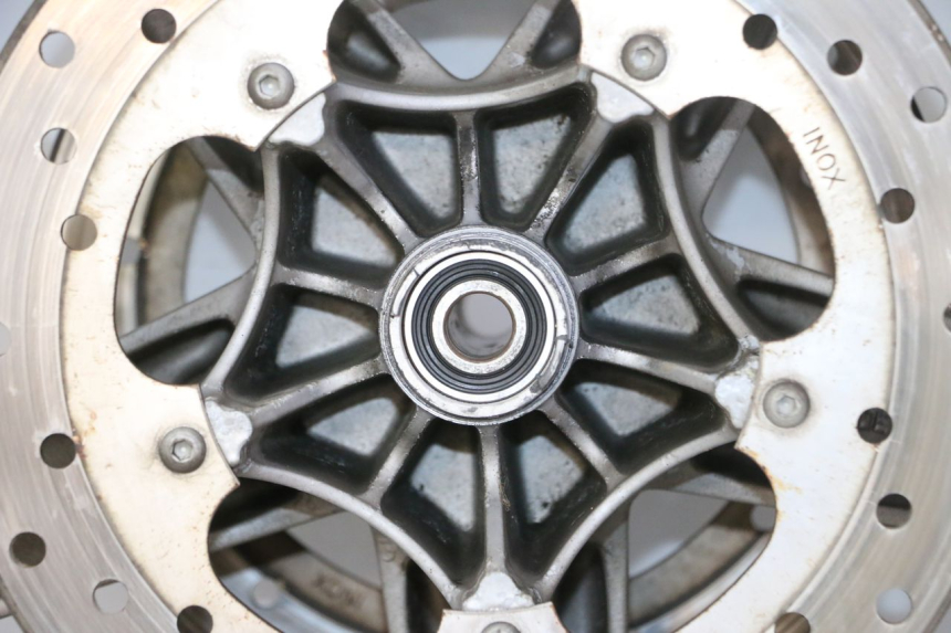 photo de VORDERRADFELGE UND REIFEN PIAGGIO X9 EVOLUTION 125 (2003 - 2007) - Detaillierte Sichtprüfung