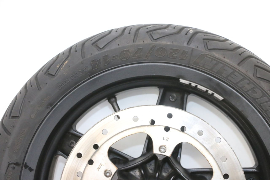 photo de VORDERRADFELGE UND REIFEN PIAGGIO XEVO - X EVO 125 (2007 - 2017) - Zoom auf Komponenten