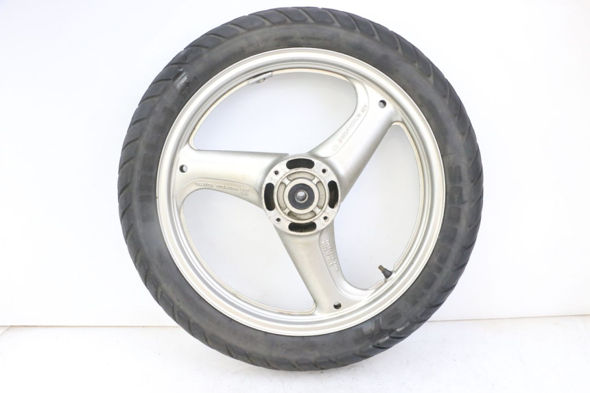 photo de VORDERRADFELGE UND REIFEN HONDA XLV VARADERO 125 (2000 - 2006) - Hochauflösende Nahaufnahme