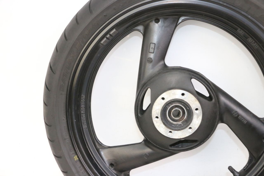 photo de VORDERRADFELGE UND REIFEN YAMAHA FZS FAZER 600 (2001 - 2003) - Kennzeichnungen und Originalreferenzen