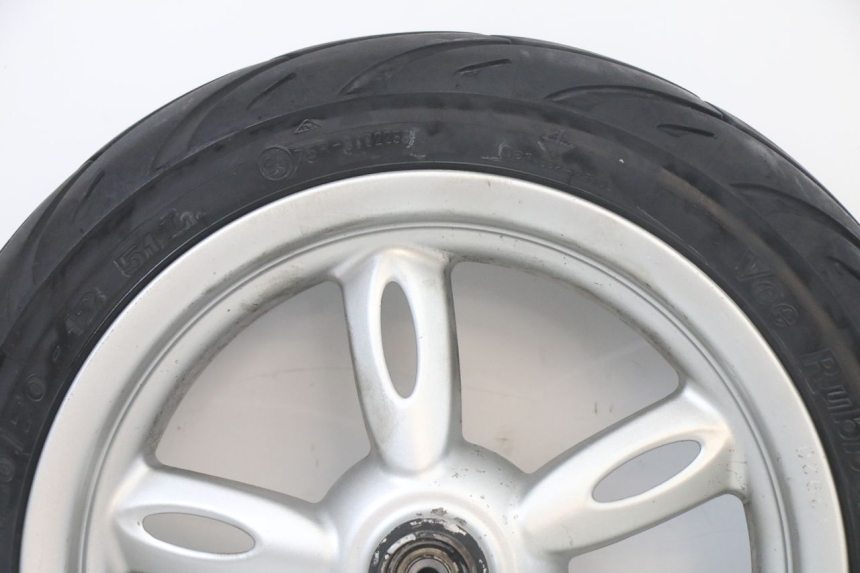 photo de VORDERRADFELGE UND REIFEN YAMAHA NEOS NEO'S 4T 50 (2008 - 2016) - Zoom auf Gebrauchszustand