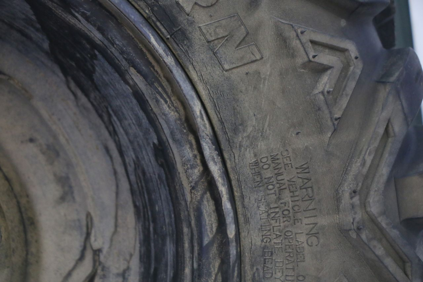 photo de VORDERRADFELGE UND REIFEN YAMAHA YFM GRIZZLY 550 (2008 - 2015) - Ergänzendes Produktfoto