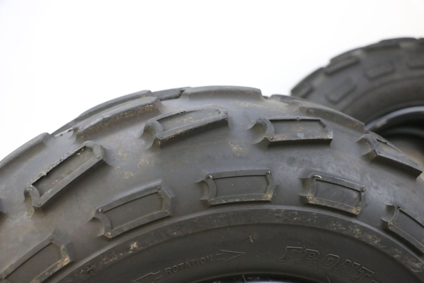 photo de VORDERRADFELGE UND REIFEN YAMAHA YFM R RAPTOR 250 (2008 - 2014) - Detailansicht des Bauteils