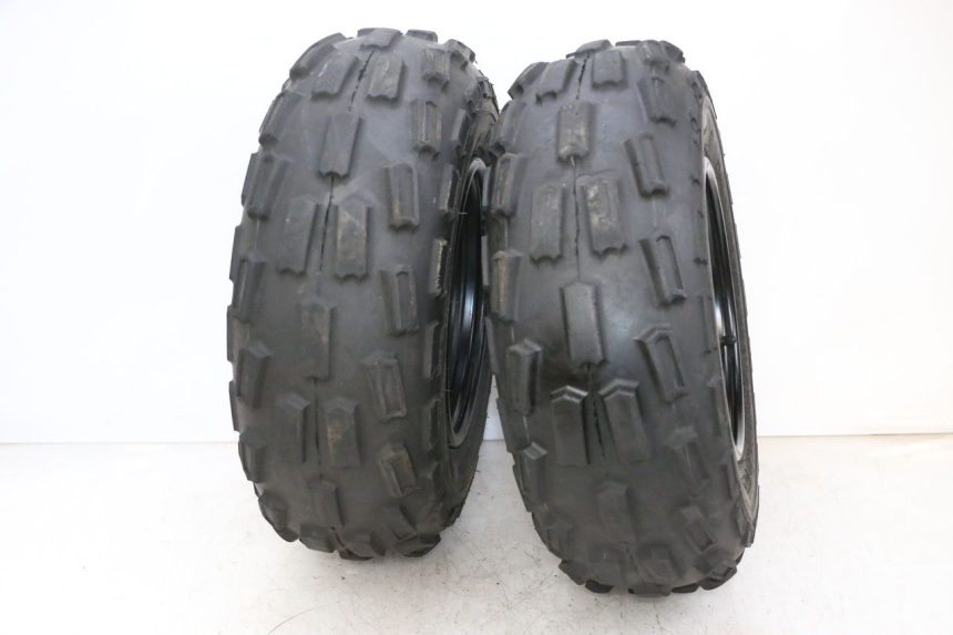 photo de VORDERRADFELGE UND REIFEN YAMAHA YFM R RAPTOR 250 (2008 - 2014) - Weitere Ansicht des Artikels