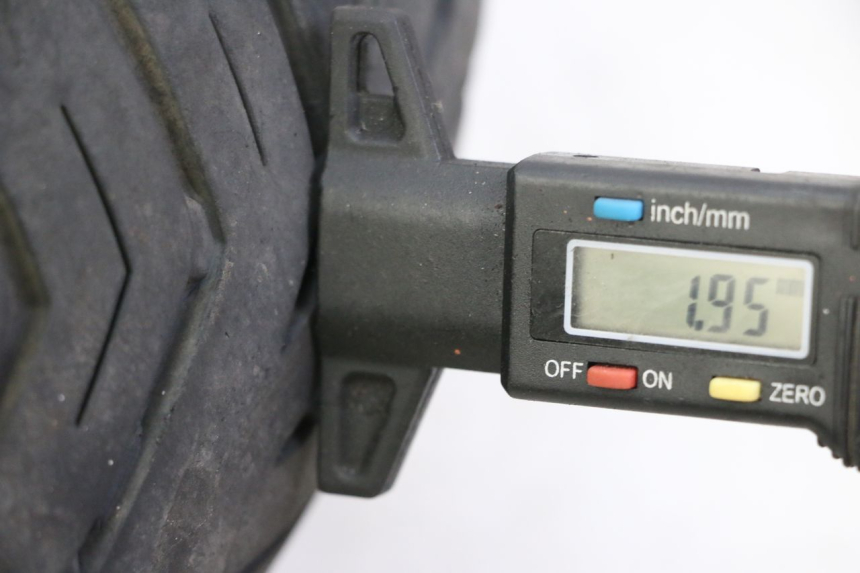 photo de VORDERRADFELGE UND REIFEN YAMAHA YP MAJESTY 125 (2002 - 2006) - Detailansicht des Bauteils