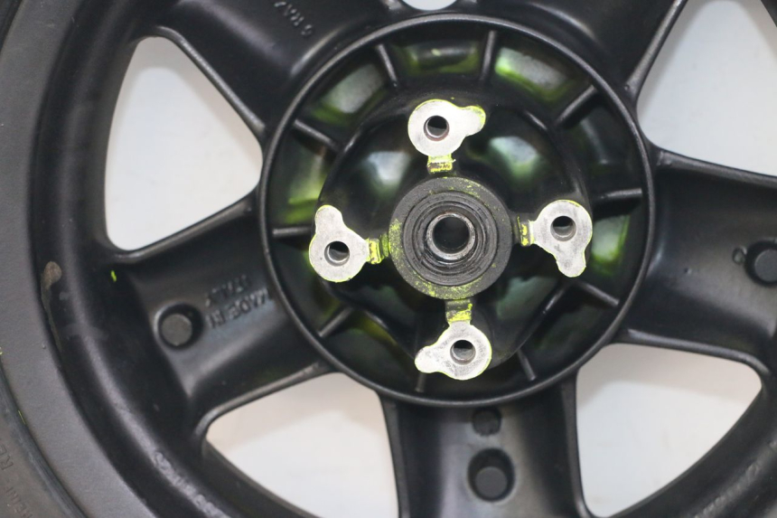 photo de VORDERRADFELGE UND REIFEN YAMAHA YP MAJESTY 125 (2002 - 2006) - Charakteristische Merkmale