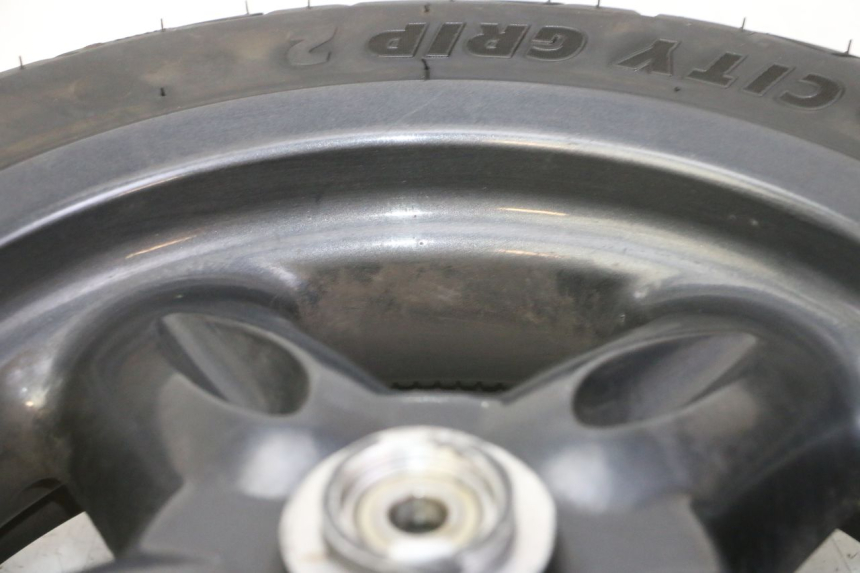 photo de VORDERRADFELGE UND REIFEN YAMAHA YP MAJESTY 125 (2007 - 2010) - Kennzeichnungen und Originalreferenzen