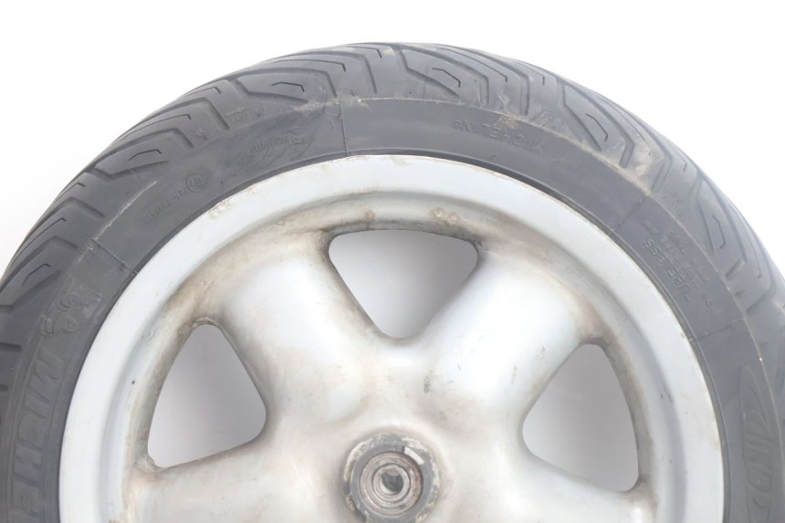 photo de VORDERRADFELGE UND REIFEN YAMAHA YP MAJESTY 125 (2002 - 2006) - Detailansicht des Bauteils