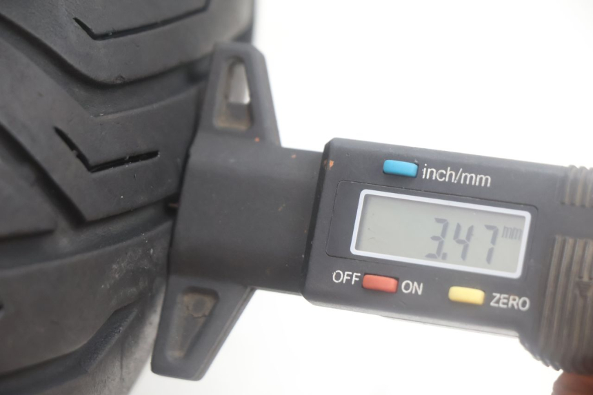 photo de VORDERRADFELGE UND REIFEN YAMAHA YP MAJESTY 125 (2002 - 2006) - Profilansicht des Ersatzteils