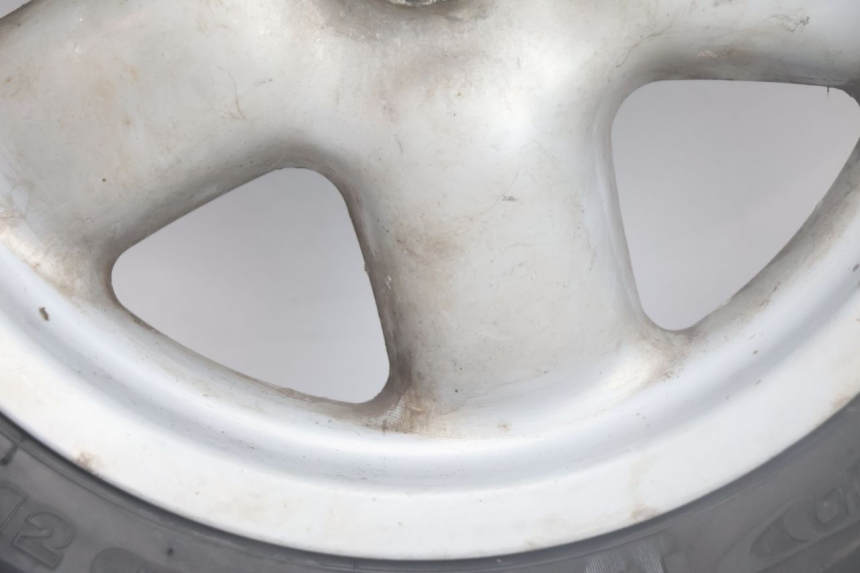 photo de VORDERRADFELGE UND REIFEN YAMAHA YP MAJESTY 125 (2002 - 2006) - Details der Befestigungspunkte