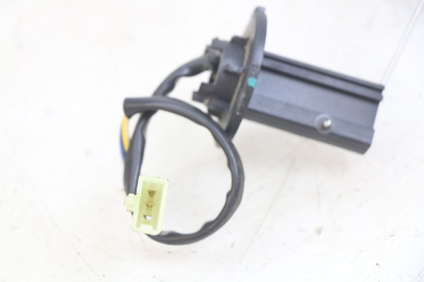 photo de KRAFTSTOFFTANKMESSSTAB KYMCO AGILITY NAKED RENOUVO 2T 50 (2011 - 2018) - Detailansicht des Bauteils