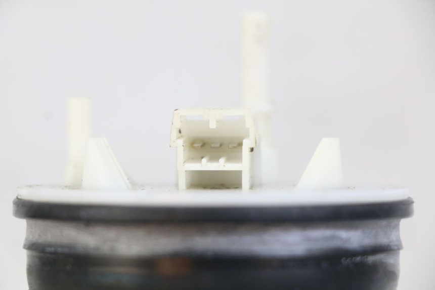 photo de KRAFTSTOFFTANKMESSSTAB APRILIA ATLANTIC 125 (2003 - 2009) - Technische Nahaufnahme