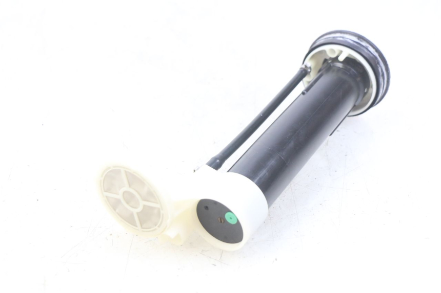 photo de KRAFTSTOFFTANKMESSSTAB APRILIA ATLANTIC 125 (2003 - 2009) - Technische Nahaufnahme