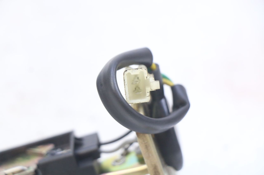 photo de KRAFTSTOFFTANKMESSSTAB SYM CROX 4T 50 (2016 - 2023) - Zoom auf Gebrauchszustand