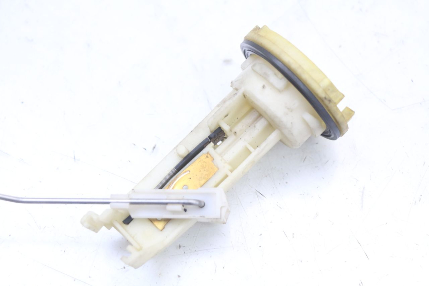 photo de KRAFTSTOFFTANKMESSSTAB PEUGEOT ELYSTAR 50 (2002 - 2014) - Detailansicht des Bauteils