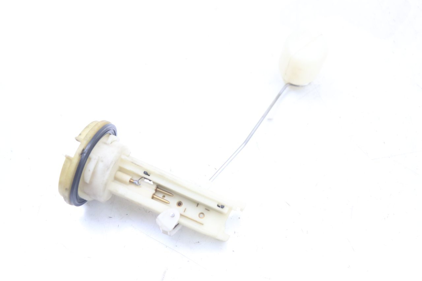 photo de KRAFTSTOFFTANKMESSSTAB PEUGEOT ELYSTAR 50 (2002 - 2014) - Zoom auf Gebrauchszustand