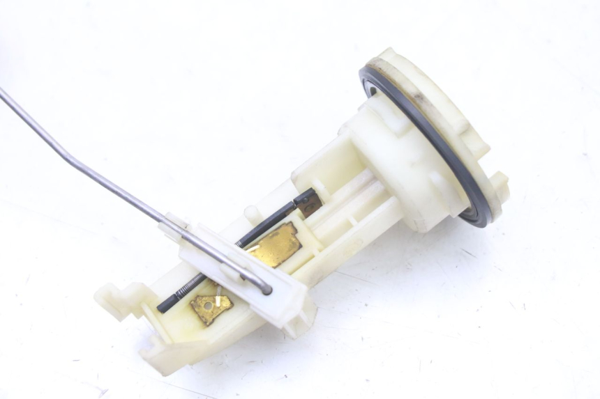 photo de KRAFTSTOFFTANKMESSSTAB PEUGEOT ELYSTAR 50 (2002 - 2014) - Detailansicht des Bauteils