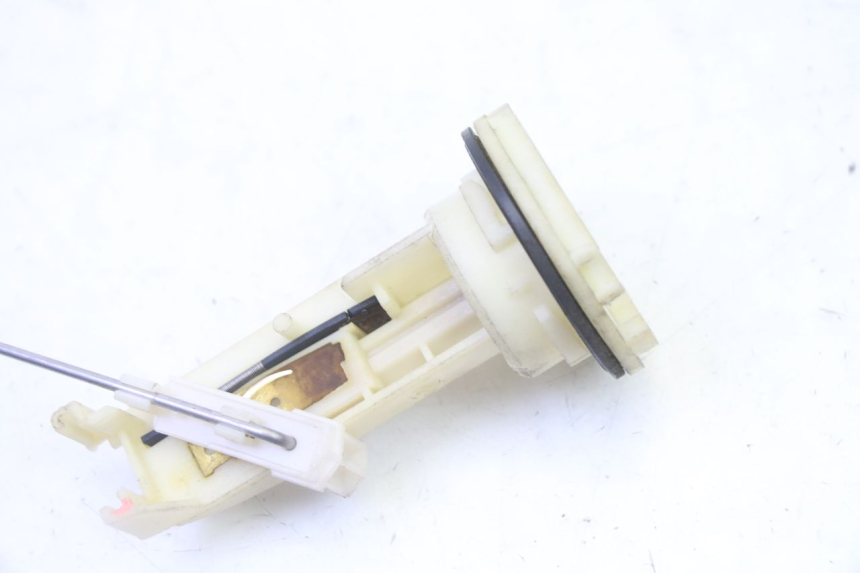 photo de KRAFTSTOFFTANKMESSSTAB PEUGEOT ELYSTAR 50 (2002 - 2014) - Detailansicht des Bauteils