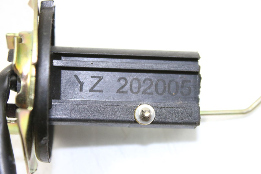 photo de KRAFTSTOFFTANKMESSSTAB JM MOTORS EVOLIS 4T 50 (2018 - 2022) - Oberflächenzustand und Material