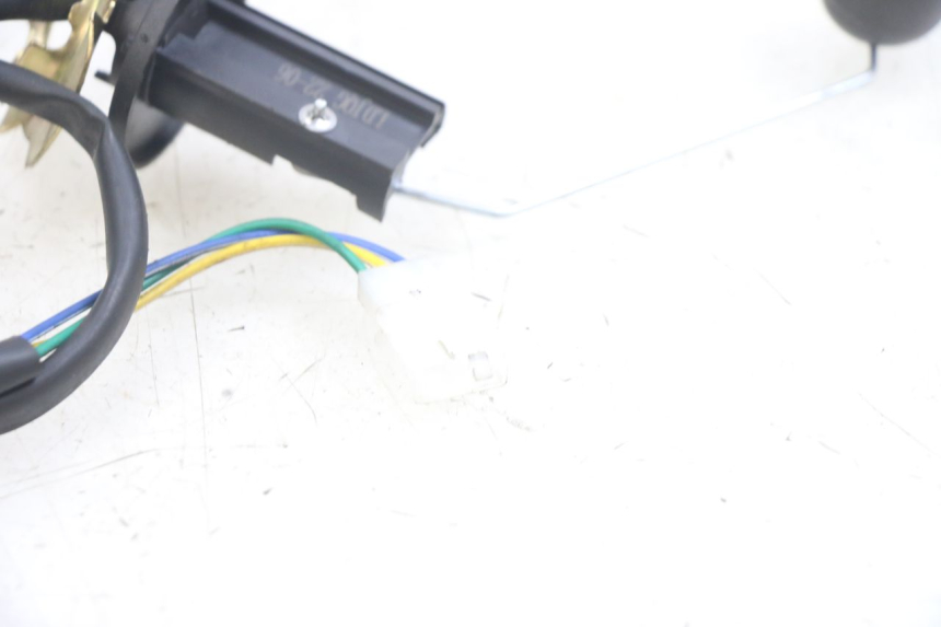 photo de KRAFTSTOFFTANKMESSSTAB JM MOTORS EVOLIS 4T 50 (2018 - 2022) - Alternative Perspektive