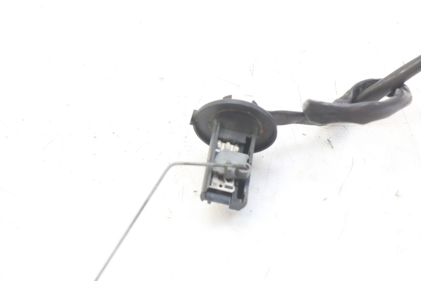 photo de TANKANZEIGE KRAFTSTOFF HONDA FES PANTHEON 2T 125 (1998 - 2002) - Alternative Perspektive