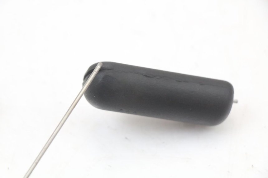 photo de TANKANZEIGE KRAFTSTOFF HONDA FES PANTHEON 2T 125 (1998 - 2002) - Technische Nahaufnahme