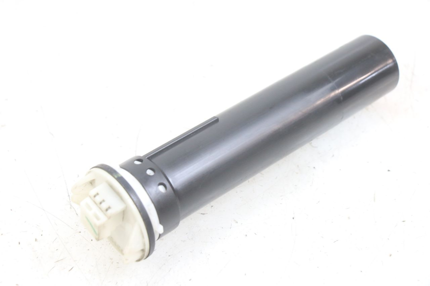 photo de KRAFTSTOFFTANKMESSSTAB PIAGGIO FLY 125 (2005 - 2012) - Hauptansicht