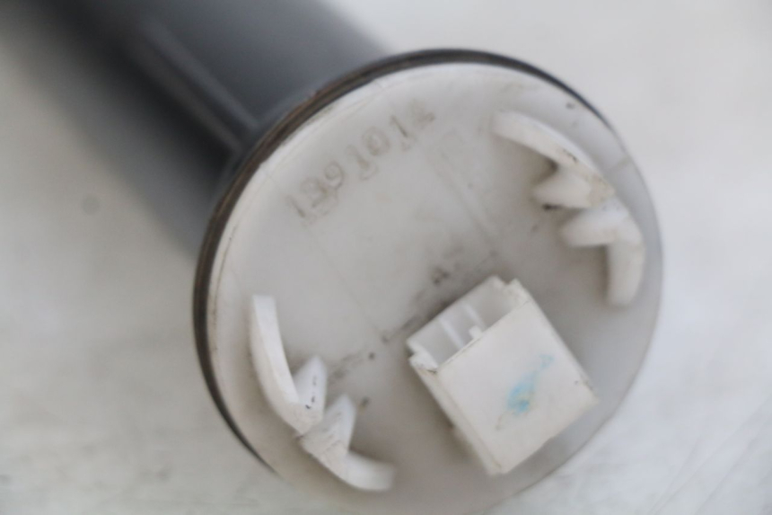 photo de KRAFTSTOFFTANKMESSSTAB GILERA GP 800 (2007 - 2013) - Detailansicht des Bauteils