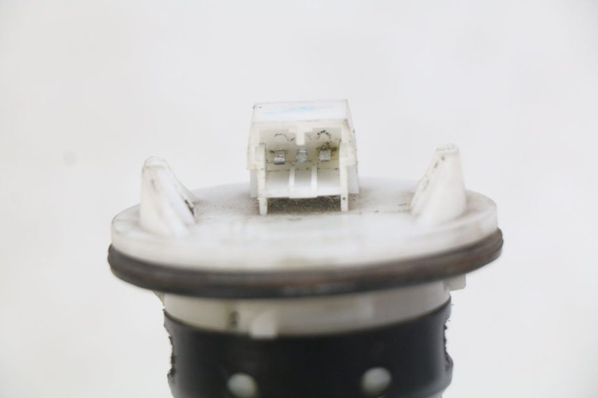 photo de KRAFTSTOFFTANKMESSSTAB GILERA GP 800 (2007 - 2013) - Zoom auf Gebrauchszustand