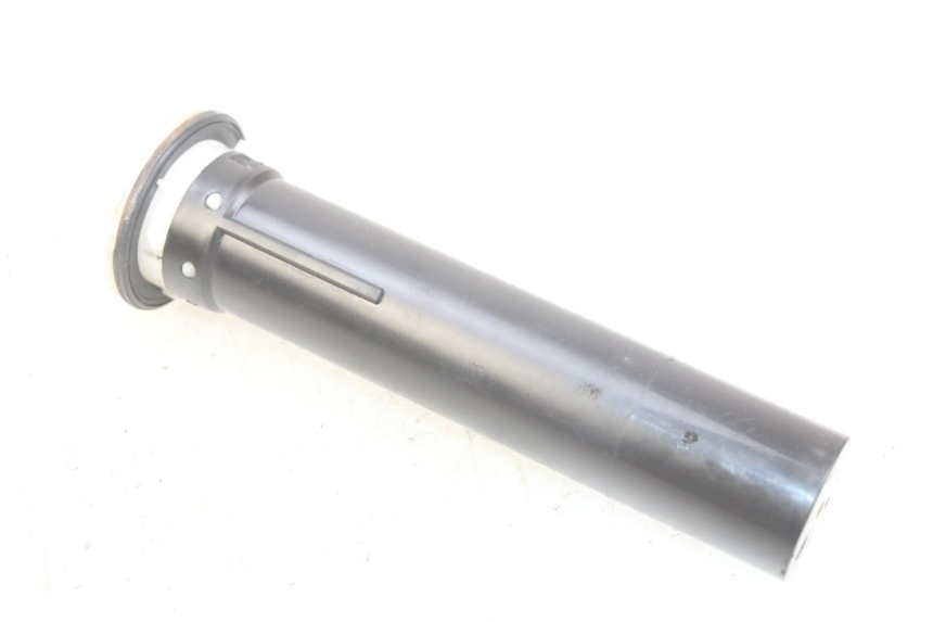 photo de KRAFTSTOFFTANKMESSSTAB GILERA GP 800 (2007 - 2013) - Alternative Perspektive