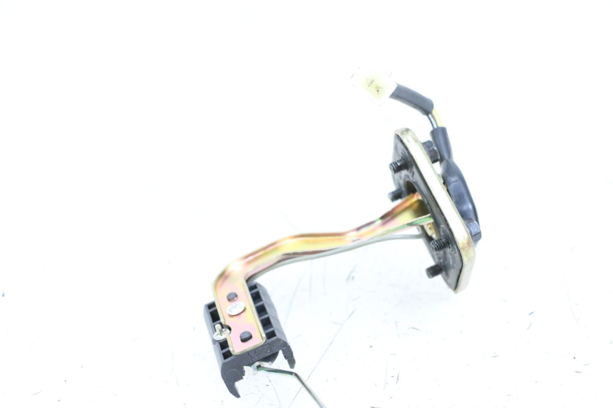 photo de KRAFTSTOFFTANKMESSSTAB PEUGEOT KISBEE 4T 50 (2018 - 2022) - Detailansicht des Bauteils