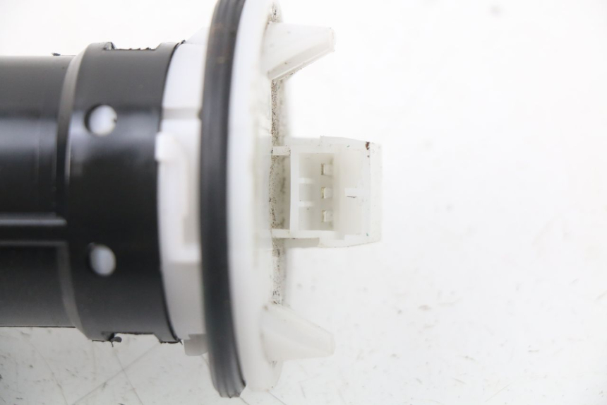 photo de TANKGEBER PIAGGIO MP3 HPE 500 (2019 - 2022) - Zoom auf Gebrauchszustand