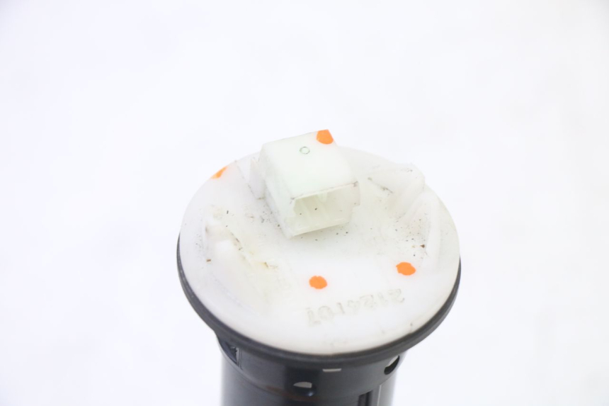 photo de TANKGEBER PIAGGIO MP3 HPE 310 (2024 - 2025) - Alternative Perspektive