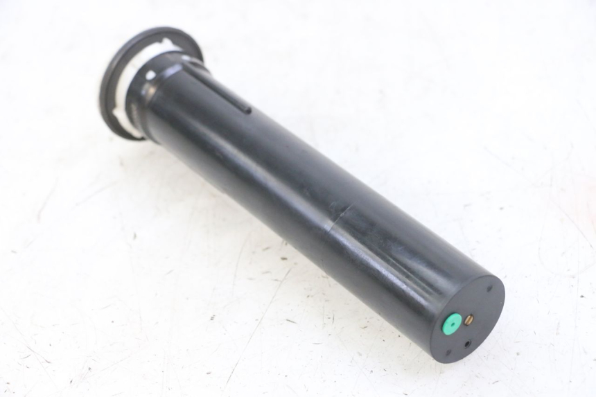 photo de KRAFTSTOFFTANKMESSSTAB PIAGGIO MP3 LT 300 (2010 - 2016) - Zoom auf Gebrauchszustand