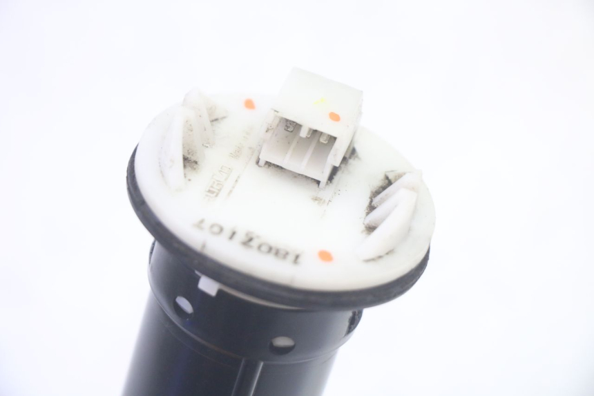 photo de KRAFTSTOFFTANKMESSSTAB PIAGGIO MP3 LT 400 (2007 - 2012) - Zoom auf Gebrauchszustand