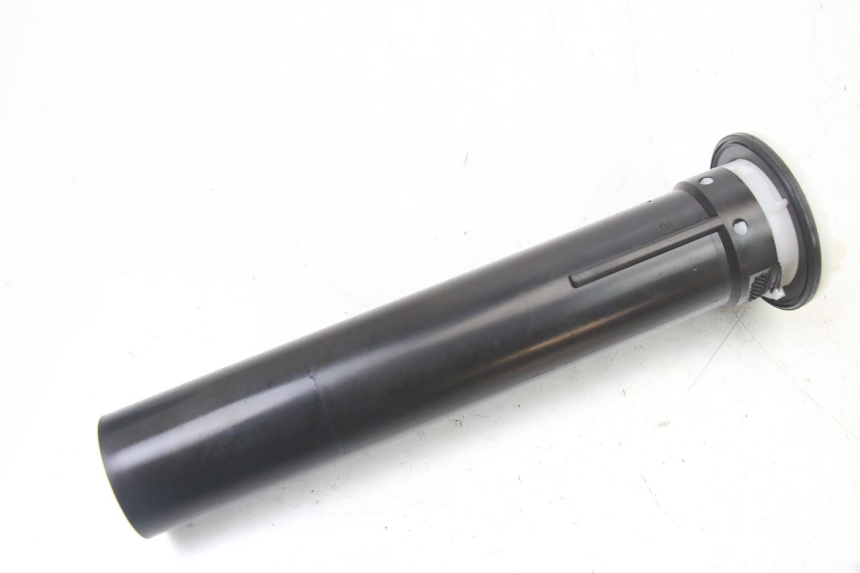 photo de KRAFTSTOFFTANKMESSSTAB PIAGGIO MP3 500 (2014 - 2017) - Zoom auf Gebrauchszustand