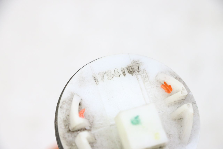 photo de KRAFTSTOFFTANKMESSSTAB PIAGGIO MP3 500 (2014 - 2017) - Gesamtansicht des Produkts